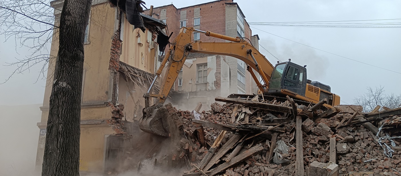 Услуги по сносу и демонтажу старых домов, строений и сооружений в Адыгейске